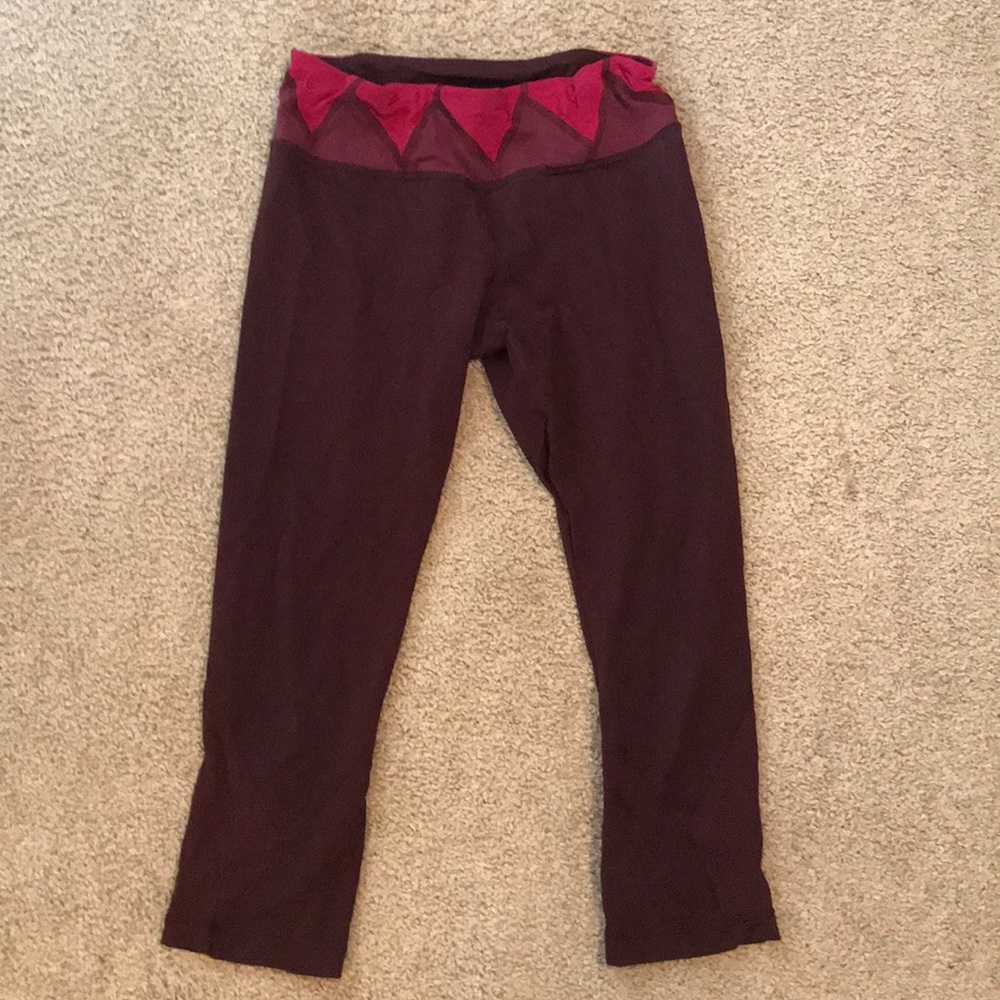 Lululemon size 8 cropped leggings